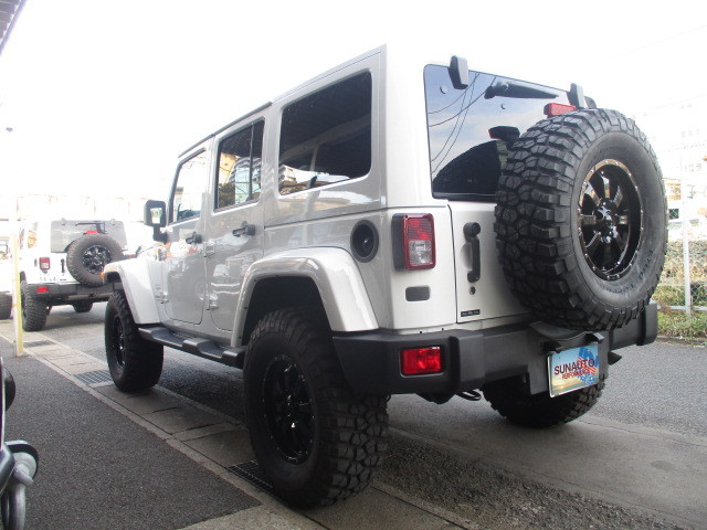 2017年 JK ラングラー アンリミテッド カスタムパッケージ 販売車両 _b0123820_17231297.jpg