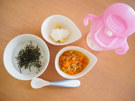 離乳食３回食へ にじいろのじかん