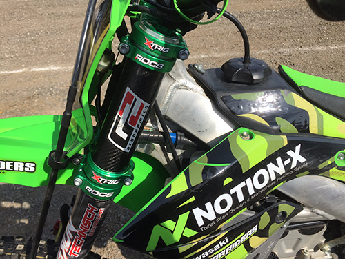 XTRIG トリプルクランプ ロックス（KX450F）_a0170631_16410077.jpeg