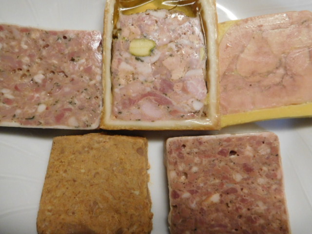 自家製ハムとソーセージＬＩＮＤＥＮＢＡＵＭ （リンデンバーム）_d0106134_08485853.jpg