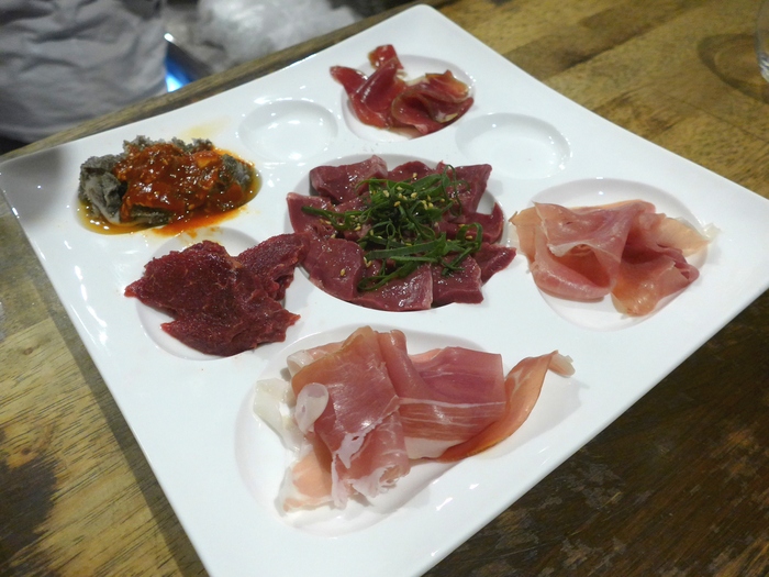 吉祥寺「ホルモン酒場 焼酎家 わ」で肉祭り。_f0232060_19142611.jpg