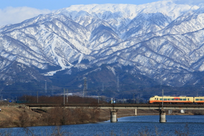 羽越線列車(特急いなほ他）_e0096372_08361078.jpg