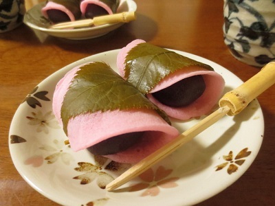 今日のおやつの桜餅 - la la la kitchen 2 ♪