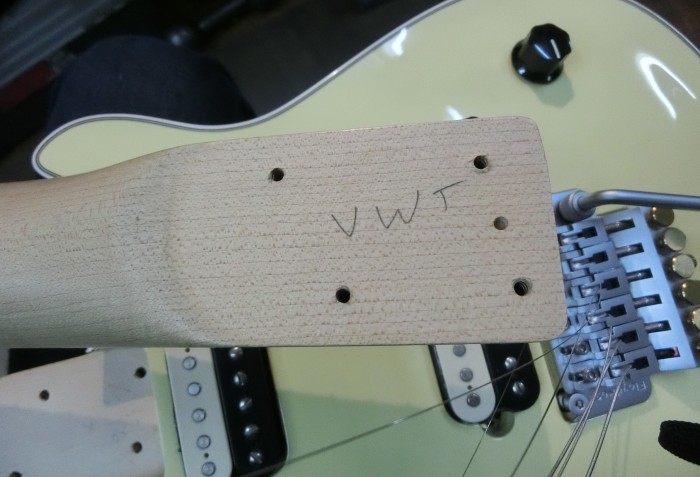EVH Wolfgang ネックポケット_d0299605_23531541.jpg