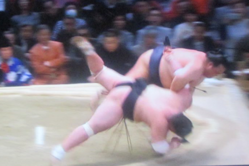 【新横綱で優勝22年ぶり】. 稀勢の里が優勝決定戦で逆転優勝…2017/3/26_f0231709_22414370.png