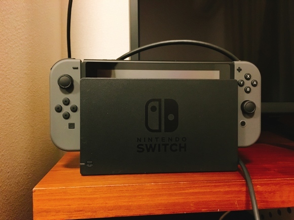 Nintendo Switch グレー(マリオカート8デラックス付き)