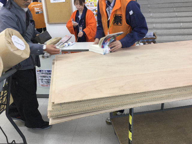 仕入れと搬入_f0031037_21492922.jpg
