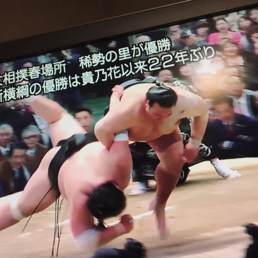 横綱 稀勢の里が怪我をおしての二場所連続優勝！_b0311348_07181942.jpg