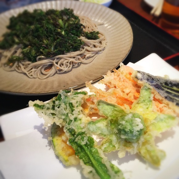 お蕎麦を食べに。_c0004193_07560614.jpg