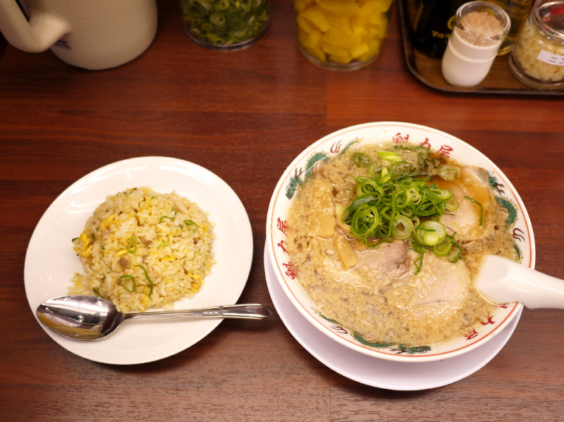 特製醤油ラーメンと焼きめし 茅ヶ崎 京都北白川 ラーメン 魁力屋 ぶらり湘南