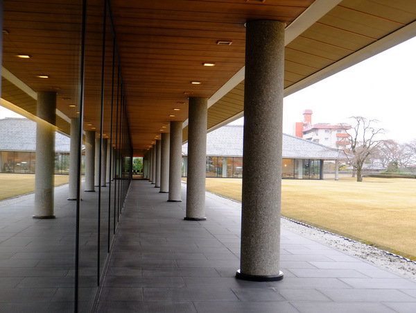 「富山・アートなとやま旅 富山県水墨美術館」_a0000029_10185245.jpg