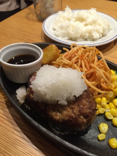 「ぐりる☀️てる」のハンバーグランチ_a0103940_07490720.jpg