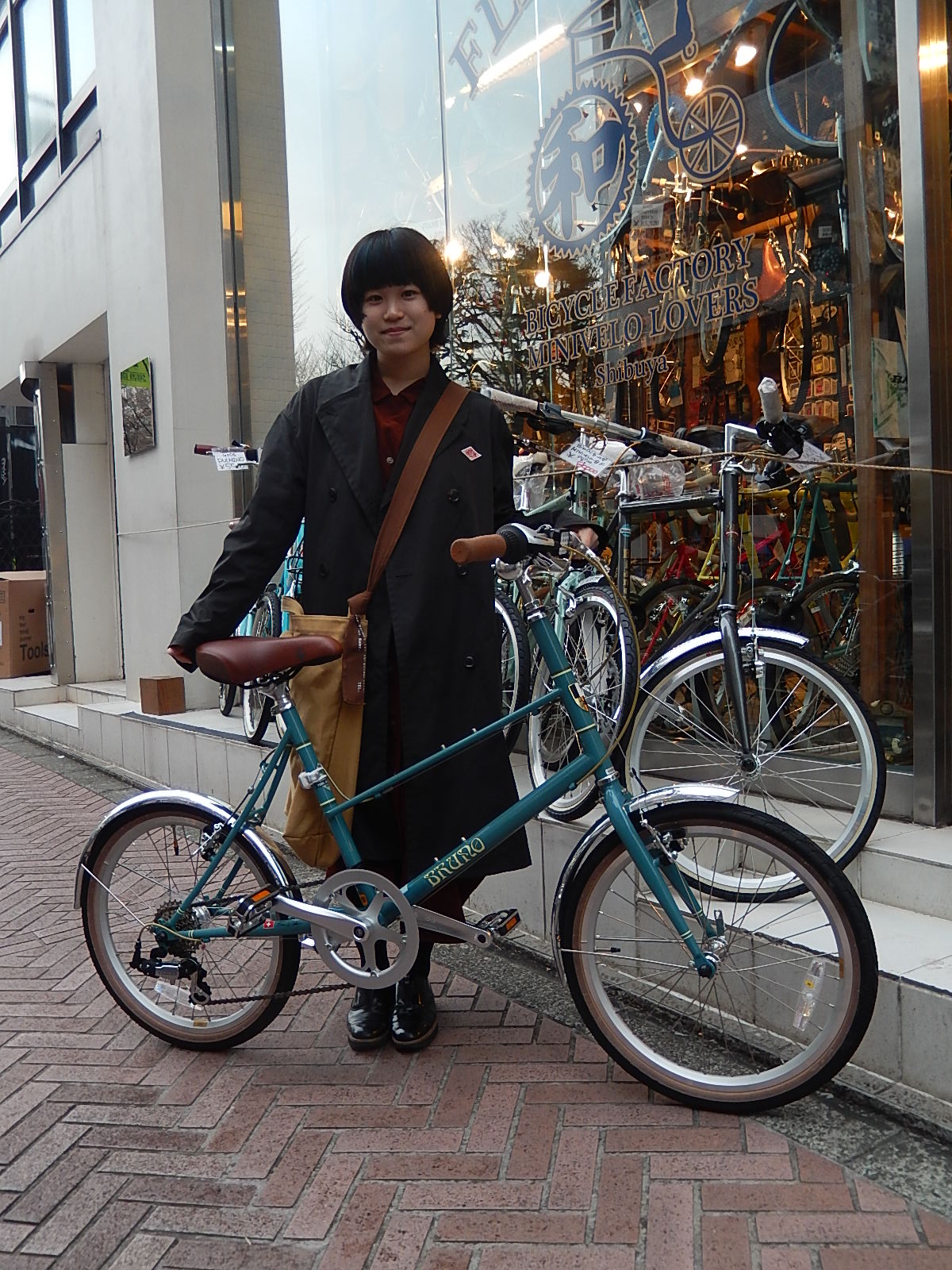3月28日 渋谷 原宿 の自転車屋 FLAME bike前です_e0188759_19404136.jpg