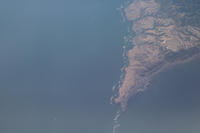 中標津空港から東京へ絶景が広がるANA空の旅・・・摩周湖、屈斜路湖、阿寒湖、雄阿寒岳が輝く絶景_d0181492_20215327.jpg