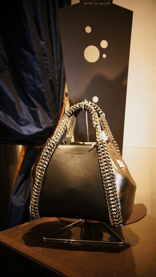 de couture 新作バッグ入荷!!_b0115615_1939042.jpg