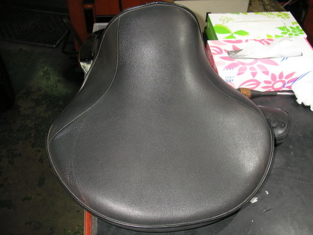 KAWASAKI エストレア シートの加工_e0218639_11123355.jpg