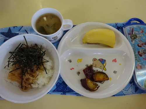 3月29日（水）今日の給食_d0124168_12485419.jpg