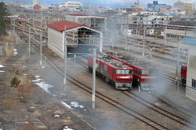 青森の貨物列車の写真、青森貨物ターミナル、津軽線・海峡線は今寂しい・・・青函トンネルを走る貨物列車_d0181492_23411195.jpg