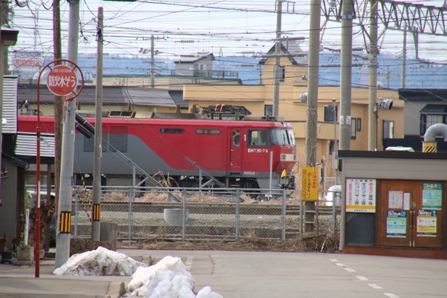 藤田八束の鉄道写真@青森貨物ターミナルの貨物列車列車の写真・・・函館・青森間に新幹線で寂しくなった青森駅_d0181492_23494220.jpg