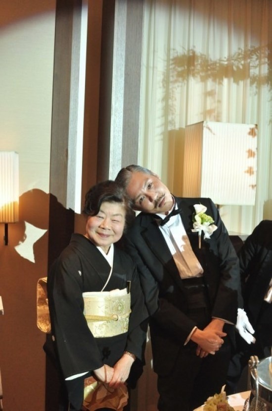 結婚式しました　披露宴編　　入荷フランスアンティーク　ロングシャツ。セーラーパンツ。_f0180307_00013518.jpg