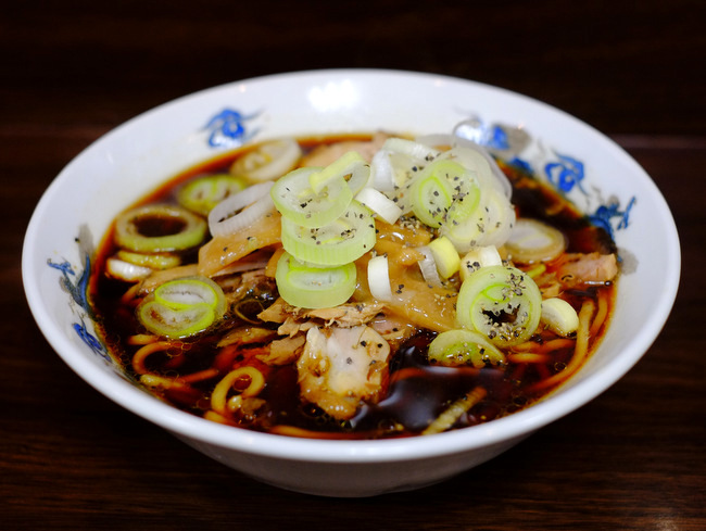 「富山・アートなとやま旅 夜の環水公園、富山湾鮨、西町大喜の富山ブラックラーメン」_a0000029_1635267.jpg