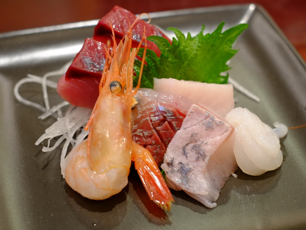 「富山・アートなとやま旅 夜の環水公園、富山湾鮨、西町大喜の富山ブラックラーメン」_a0000029_16445864.jpg