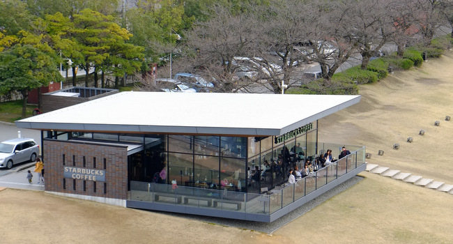 「富山・アートなとやま旅 夜の環水公園、富山湾鮨、西町大喜の富山ブラックラーメン」_a0000029_1774211.jpg