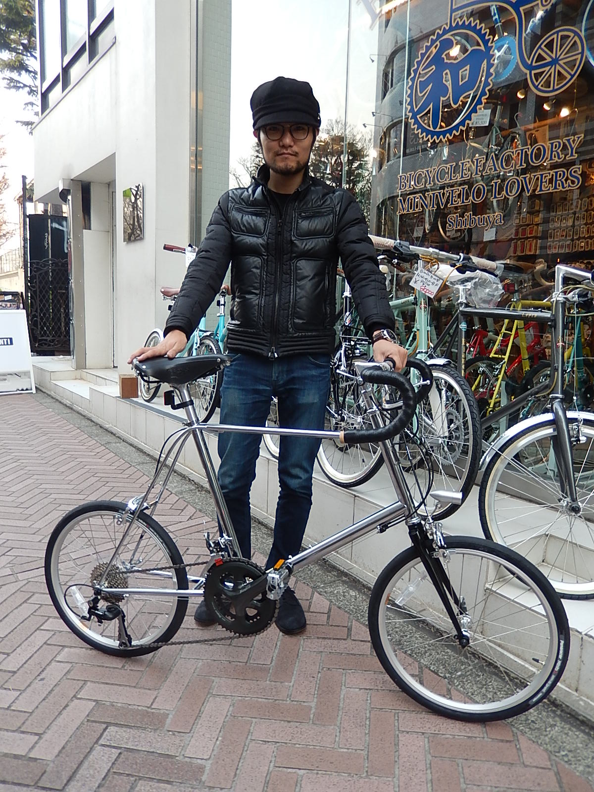 3月30日 渋谷 原宿 の自転車屋 FLAME bike前です_e0188759_1933565.jpg