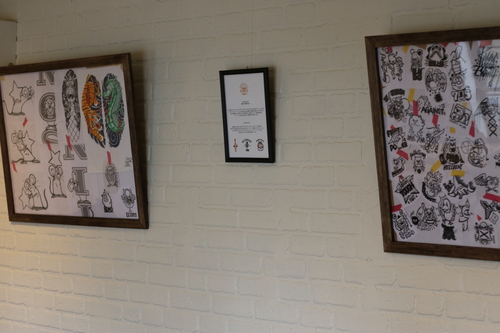 sneakerwolf 原画と落書き展示 at TAS 2F_d0101000_12564530.jpg
