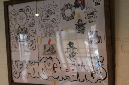 sneakerwolf 原画と落書き展示 at TAS 2F_d0101000_12571029.jpg