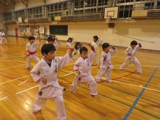 発寒教室 春季昇級審査会開始!_c0118332_20562665.jpg