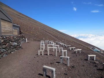 ヨロヨロ富士登山体験記2016御殿場ルート　その4　砂走館〜8合目_c0337875_14342179.jpg