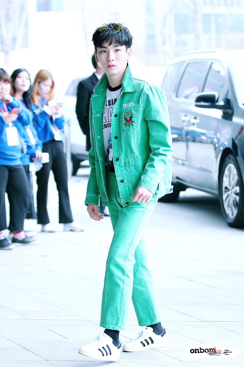 Key With Kermit Seoul Fashion Week F W 17 I M Your Little Freak Tinkのブログ Key With Kermit Seoul Fashion Week F W 17 I M Your Little Freak Tinkのブログ