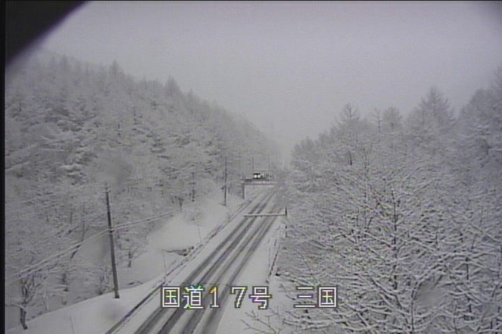 17年4月3日 夕方の新潟ライブカメラ r17三国峠で雪降りました スノーボードが大好きっ Snow Life In 21 22 17年4月3日 夕方の新潟ライブカメラ r17三国峠で雪降りました スノーボードが大好きっ Snow Life In 21 22