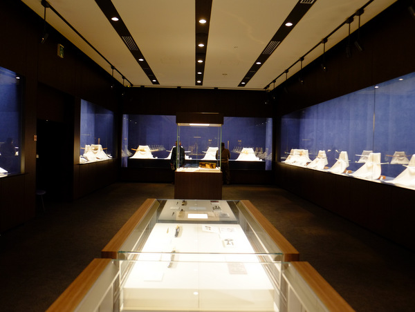 「富山 森記念秋水美術館」_a0000029_22514429.jpg