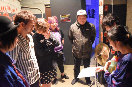 2017/4/2「エイリアンズ、リリース記念ライブ」_e0242155_10240580.jpg