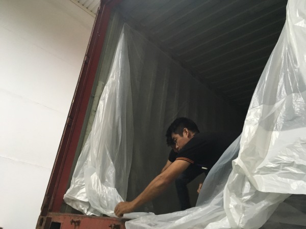 タイ工場からコンテナ出荷_b0100062_09275820.jpg