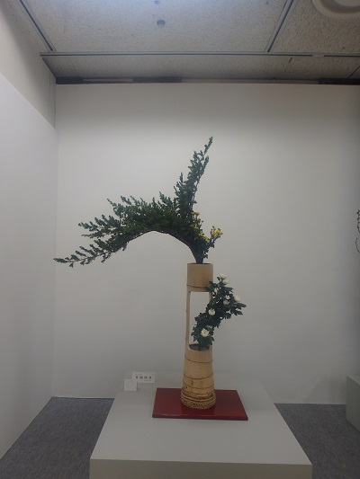 西日本華道連盟いけばな展 大作_d0195183_021840.jpg