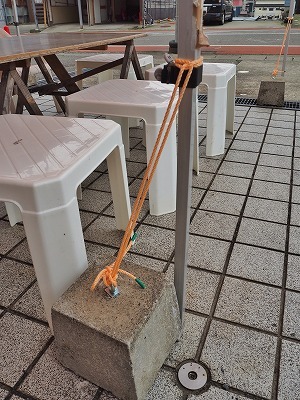テントの固定完了!_c0336902_19425105.jpg