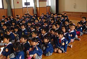 きょうから新しいクラス_e0325335_948527.jpg