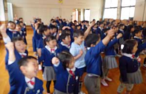 きょうから新しいクラス_e0325335_949482.jpg