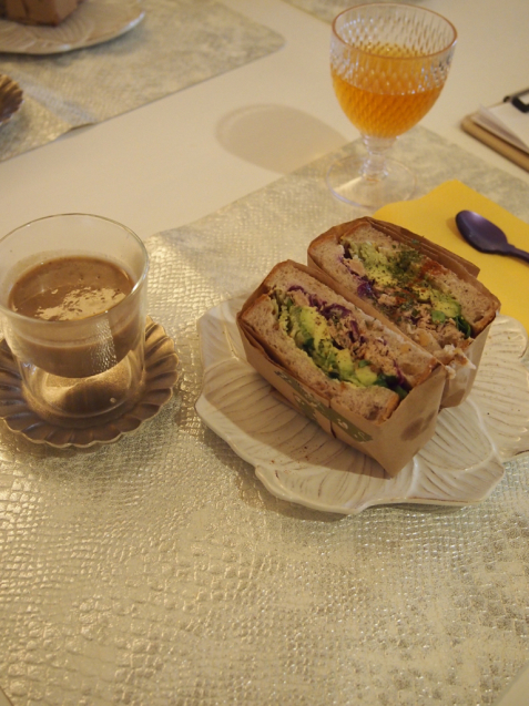 ランチのクオリティが高いという噂。_f0375763_23082285.jpg