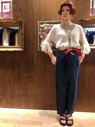 From R bycocoryne☆仙台PARCO店☆QUINOA BOUTIQUE/袖フリンジレースアップニット_e0269968_14072473.jpg