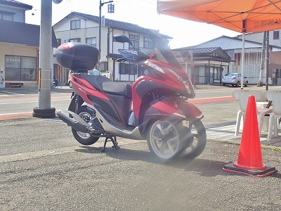 バイク初通勤で四役会議!_c0336902_13153204.jpg