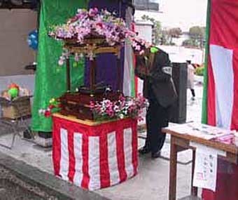 海龍王寺のユキヤナギー打ち寄せる“白い波”        今日は“花まつり”_a0100742_10094501.jpg