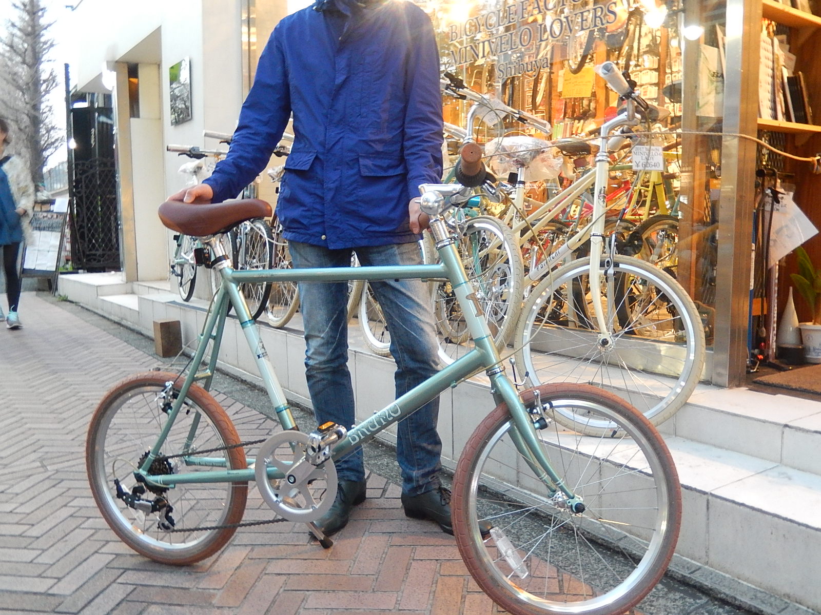 4月9日 渋谷 原宿 の自転車屋 FLAME bike前です_e0188759_1814725.jpg
