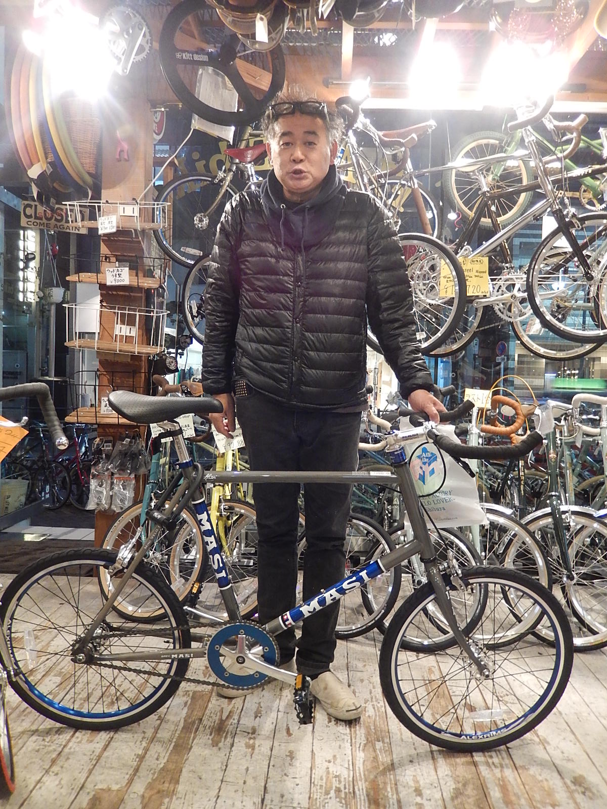 4月10日　渋谷　原宿　の自転車屋　FLAME bike前です_e0188759_19331689.jpg