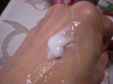 ネイチャーコンク 薬用モイスチャーゲル_e0233190_23141236.jpg
