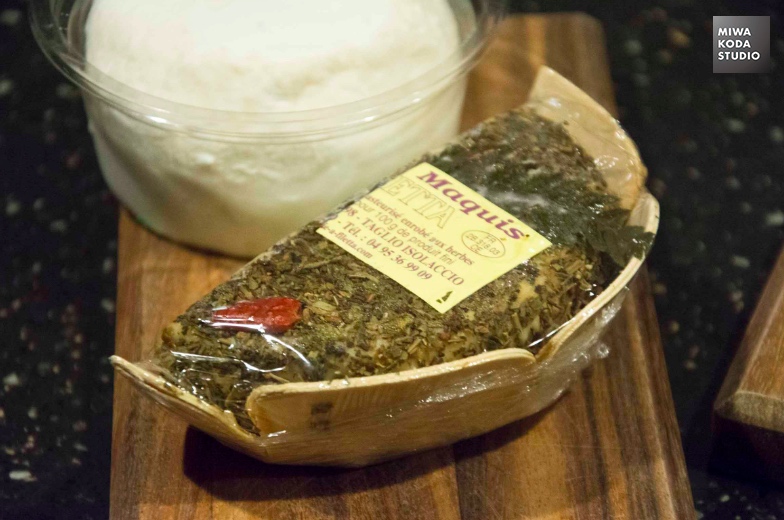April 13, 2017 ハーブのチーズ Herb in Cheese _a0307186_21575749.jpg