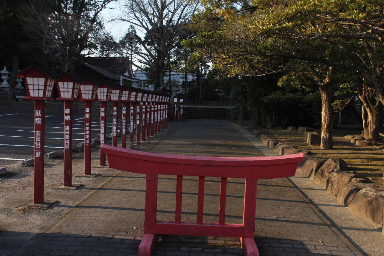 【鵜戸神社】　鵜茅草葺不合尊と玉依姫命など鵜戸六所権現を祀る。_c0011649_17212664.jpg